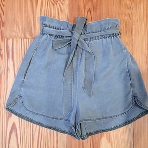 Paper bag linen shorts